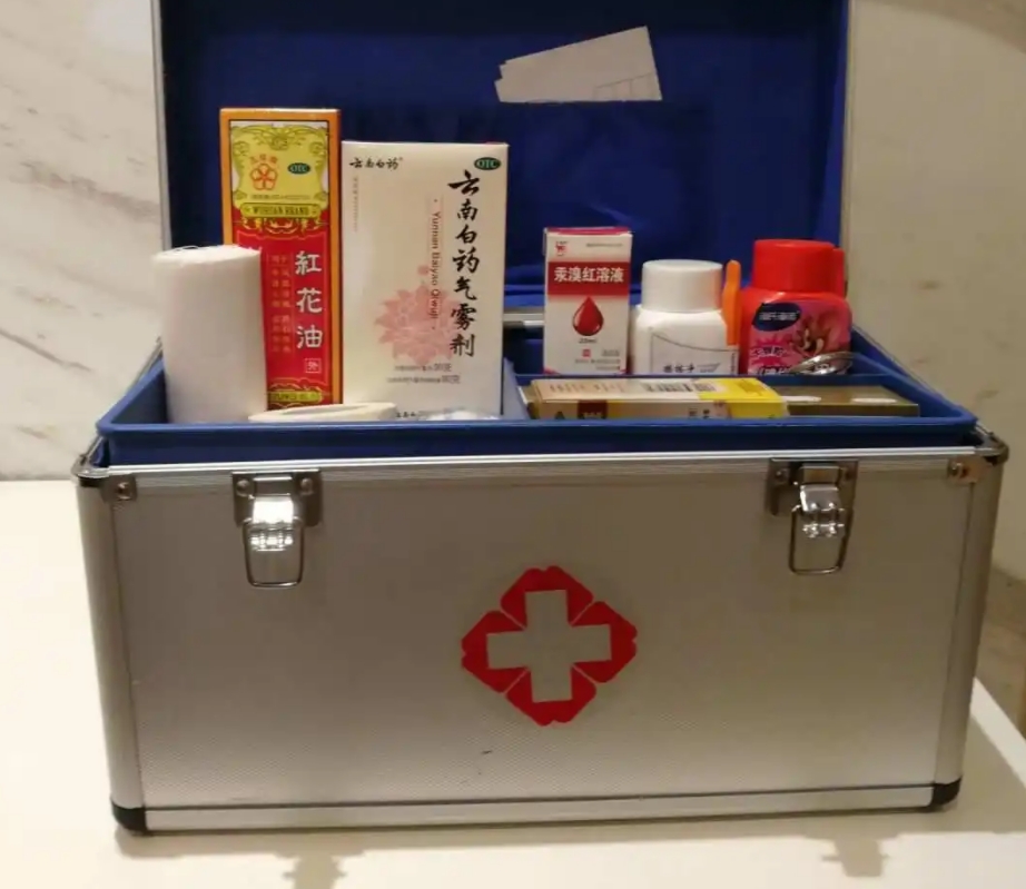 Emergency medical kit